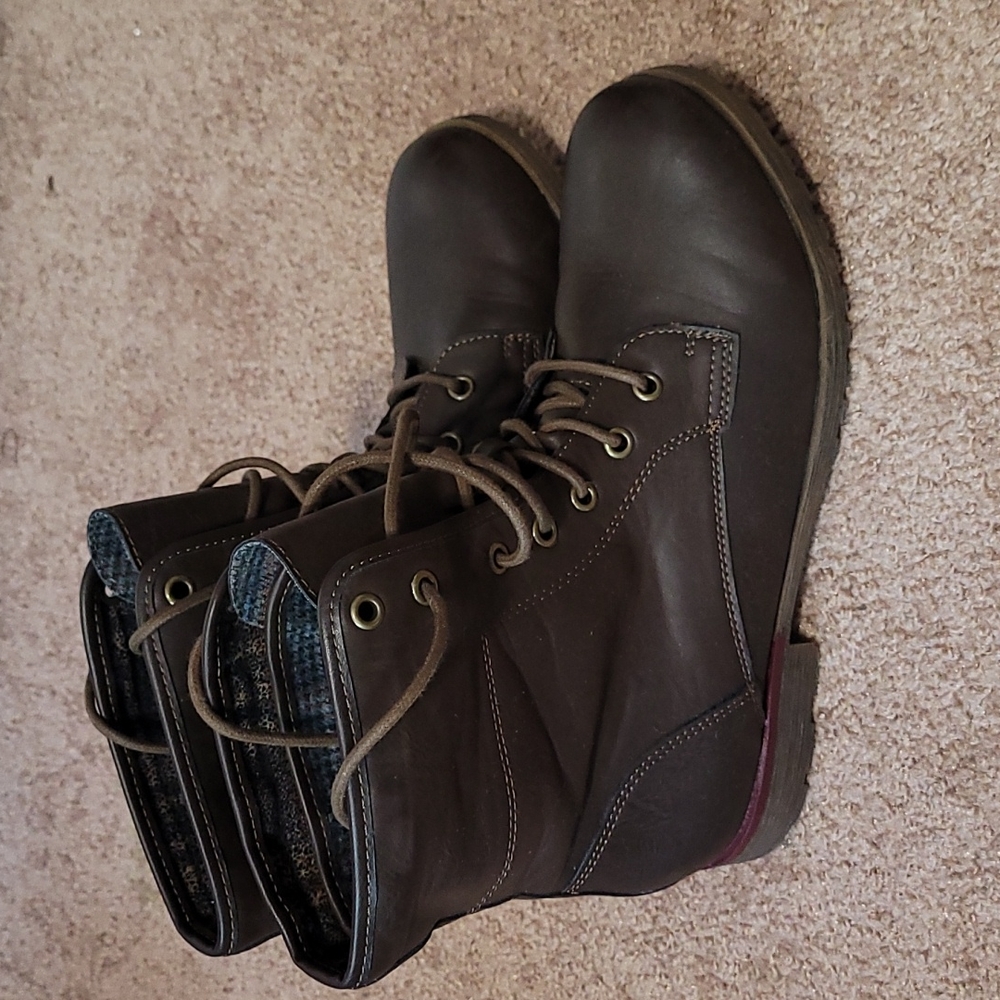 Leather boots